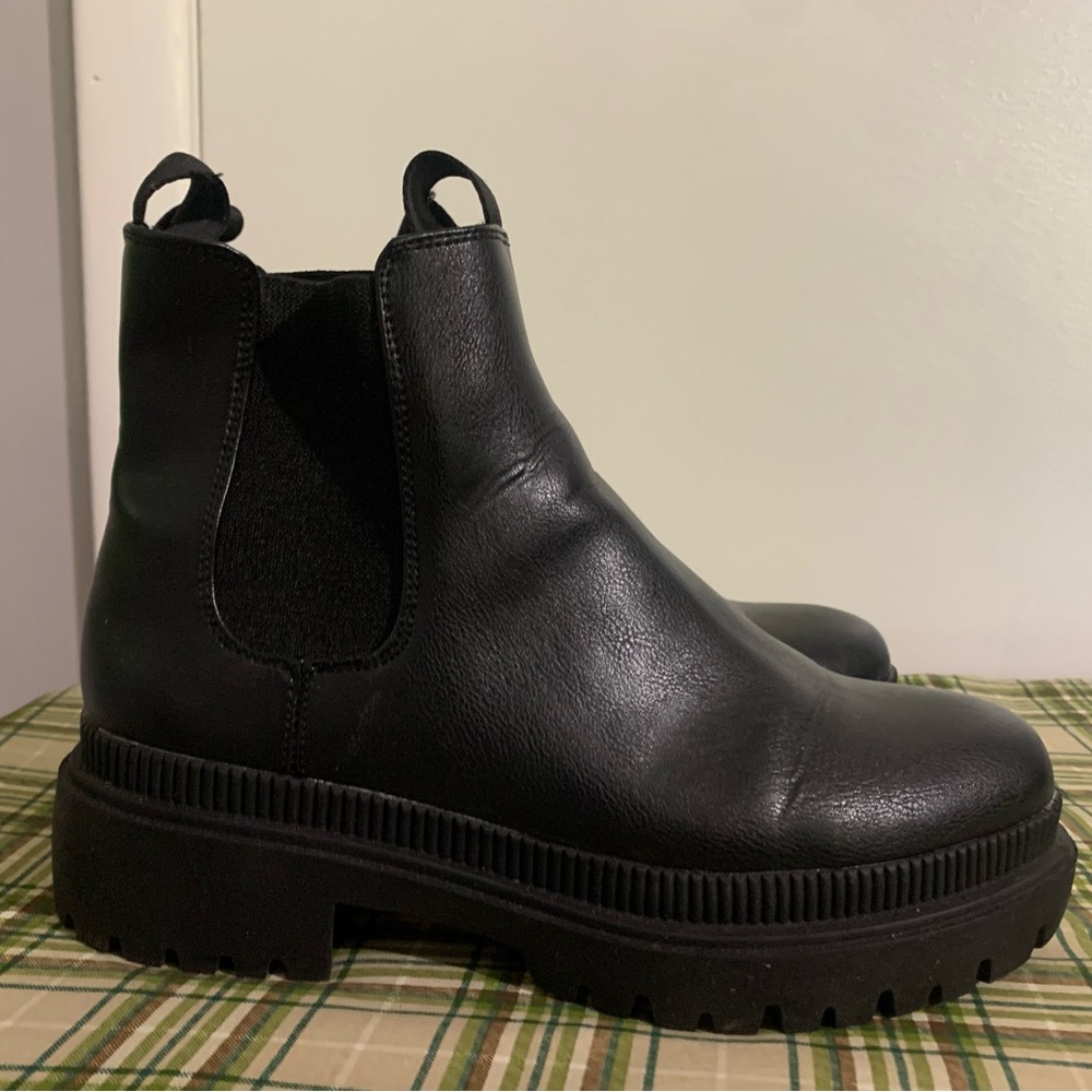 H&M black boots